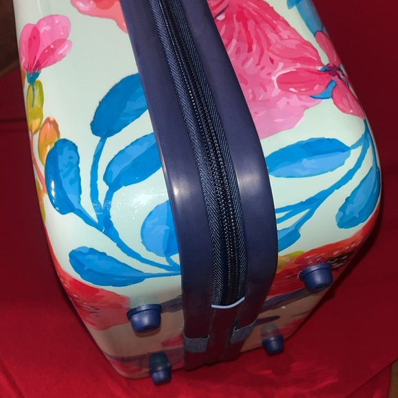 Chariot - Picture 7 of 12